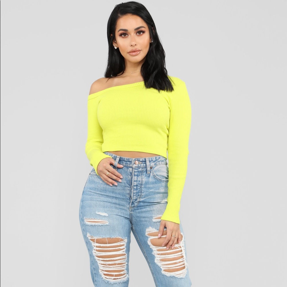 One shoulder top